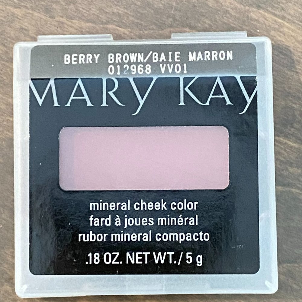 NIB Mary Kay Berry Brown Mineral Cheek Color